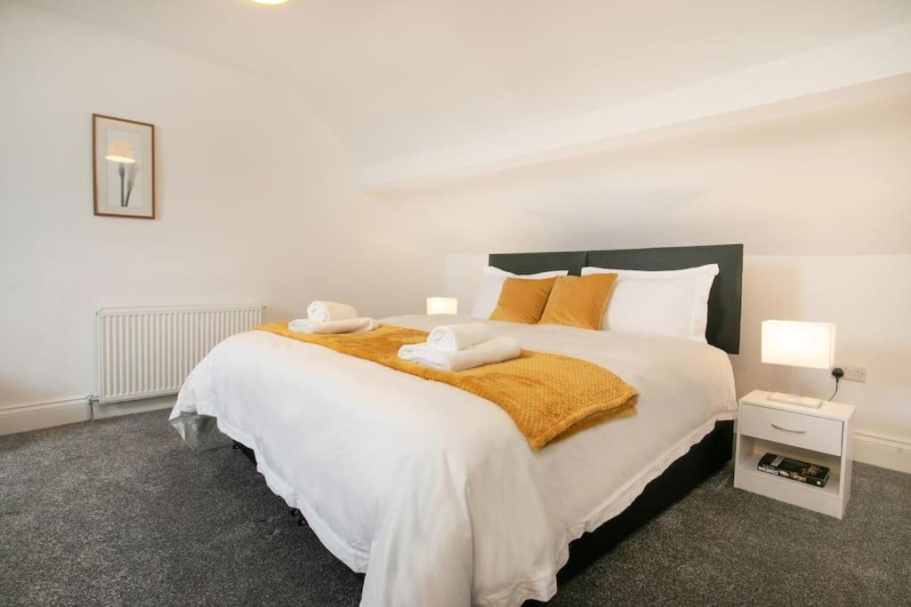 Cudworth House, Barnsley For Contractors & Families, Free Parking, High Speed Wifi Etc Villa Bagian luar foto