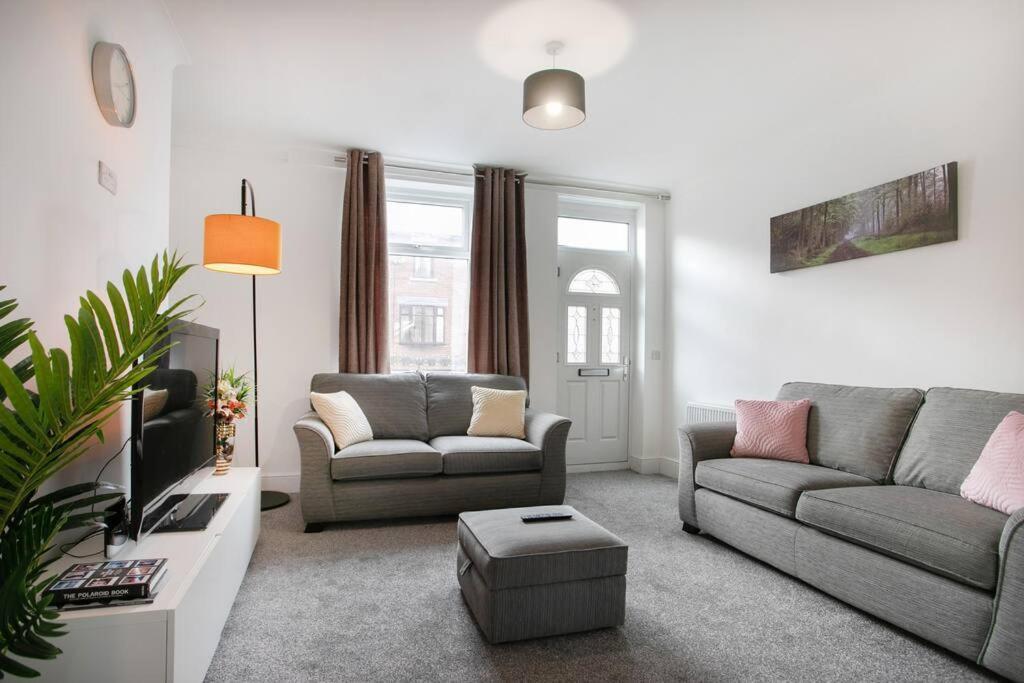Cudworth House, Barnsley For Contractors & Families, Free Parking, High Speed Wifi Etc Villa Bagian luar foto