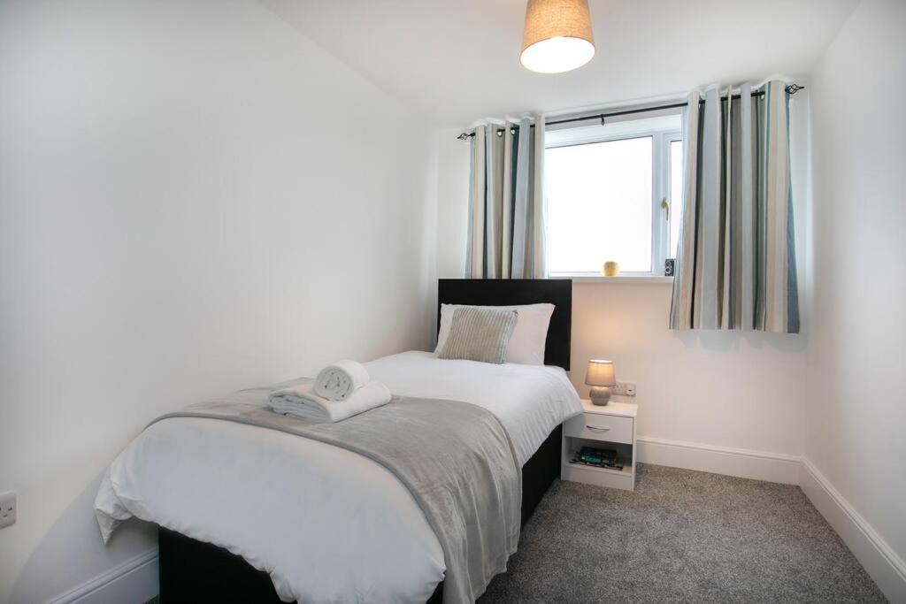 Cudworth House, Barnsley For Contractors & Families, Free Parking, High Speed Wifi Etc Villa Bagian luar foto