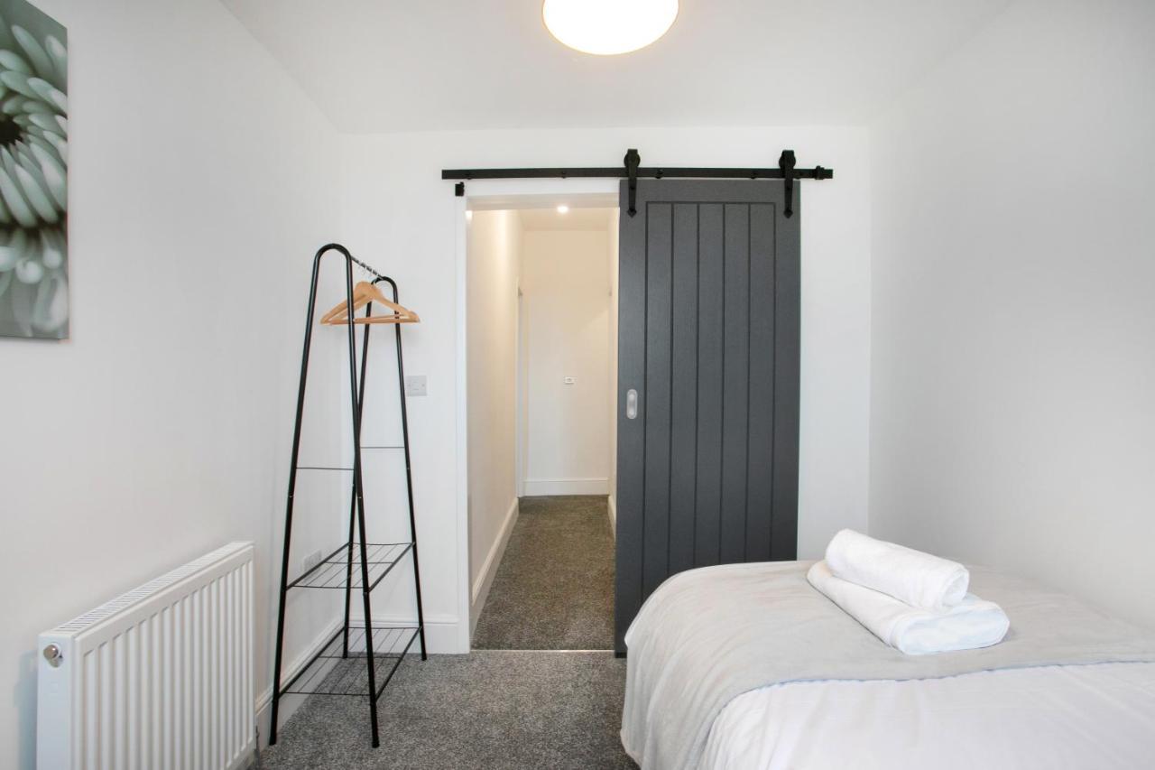 Cudworth House, Barnsley For Contractors & Families, Free Parking, High Speed Wifi Etc Villa Bagian luar foto